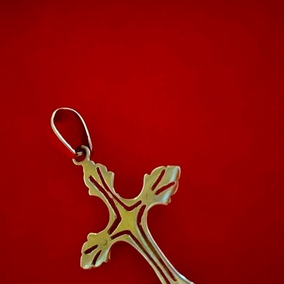 Gold Cross Jesus 14K solid Gold beautiful for live protection and faith pendant - Picture 3 of 11
